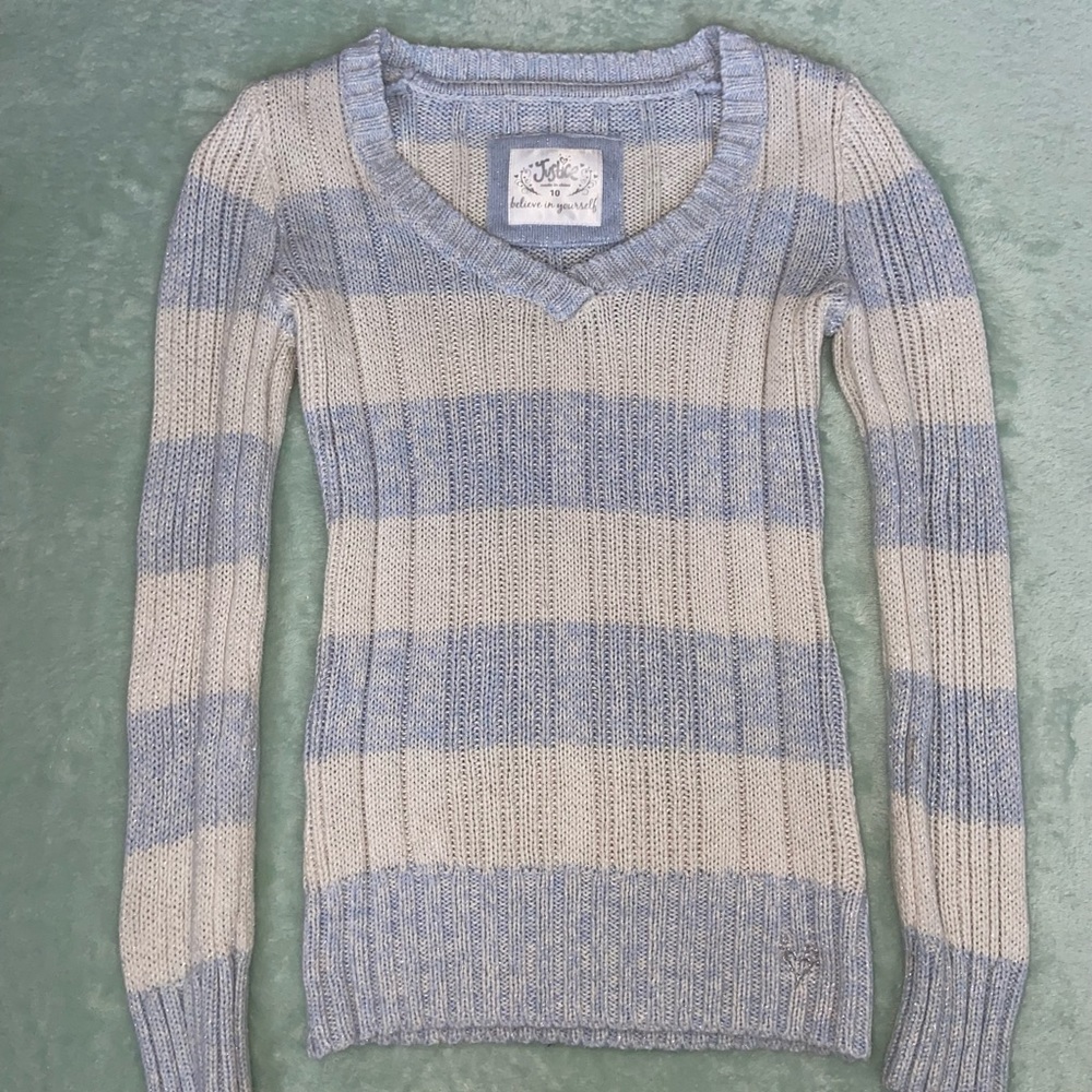 Justice v-neck sweater